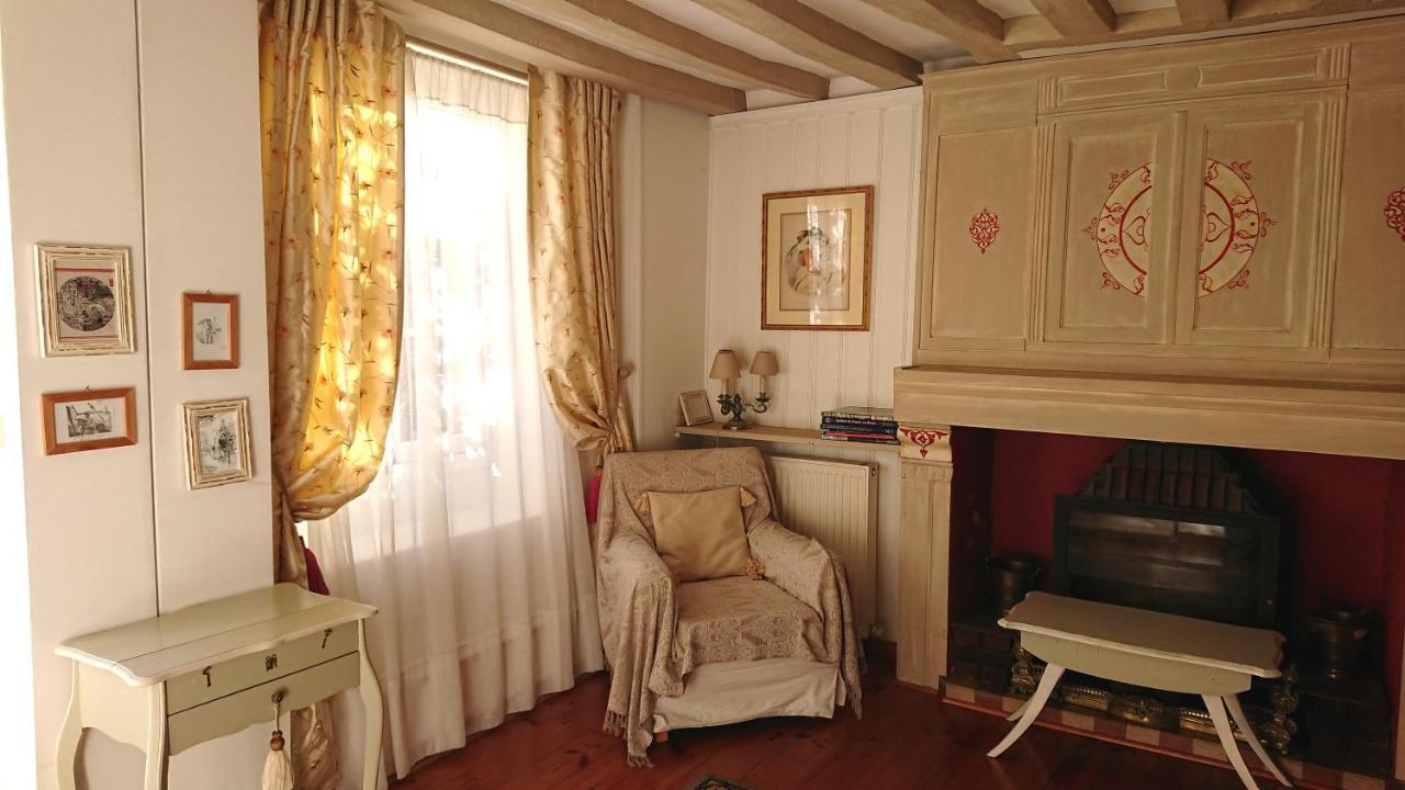 דירות ז'יברני A L'Ombre Du Tilleul מראה חיצוני תמונה