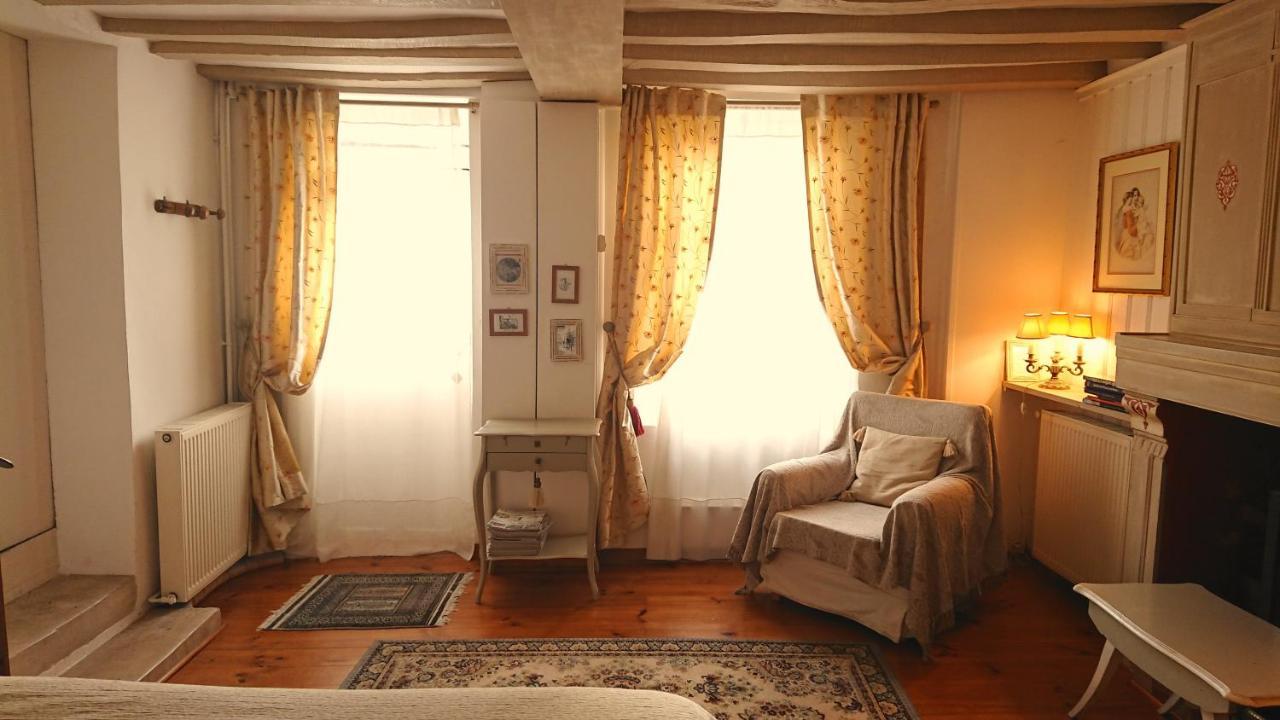 דירות ז'יברני A L'Ombre Du Tilleul מראה חיצוני תמונה